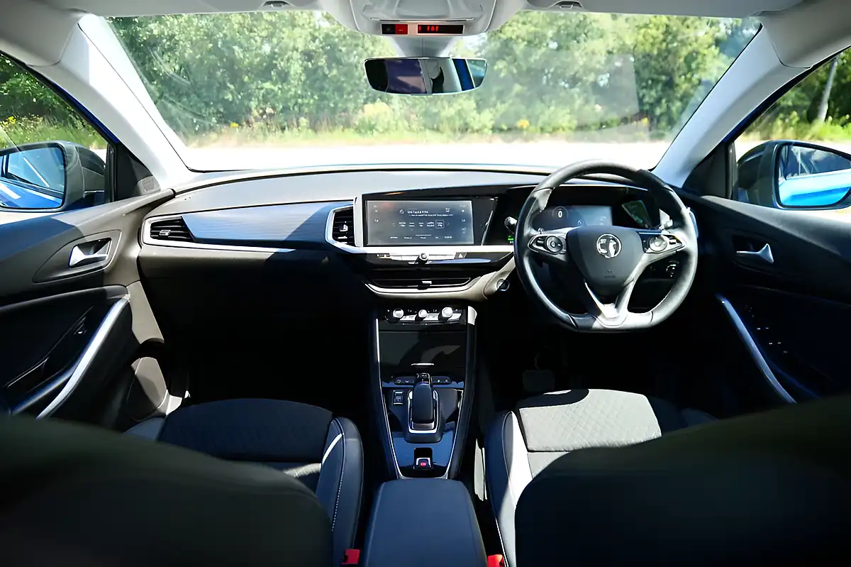 Used 2022 Vauxhall Grandland Elite Blue - Interior and Exterior details 3