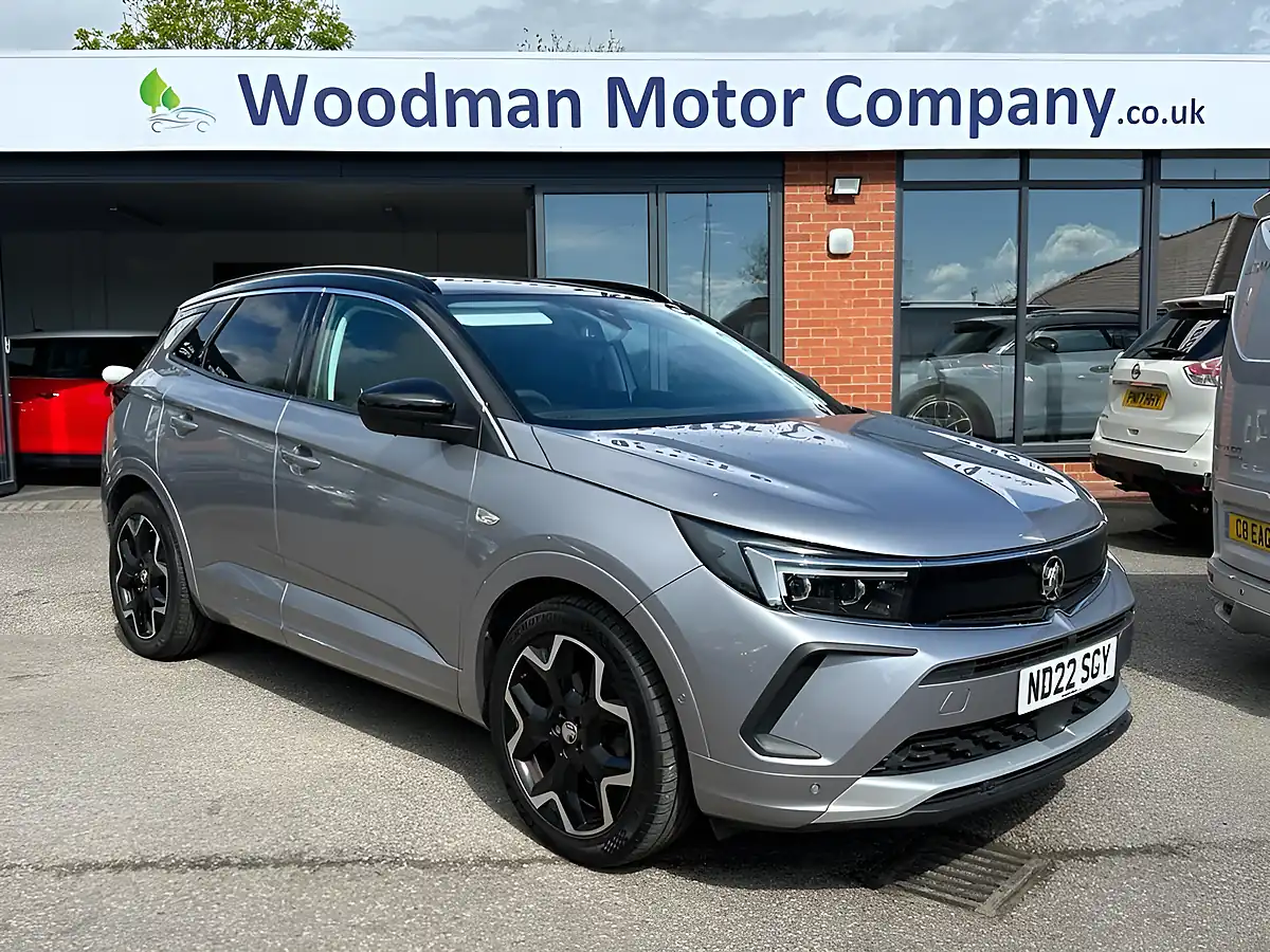 Used 2022 Vauxhall Grandland Elite Grey - Front View