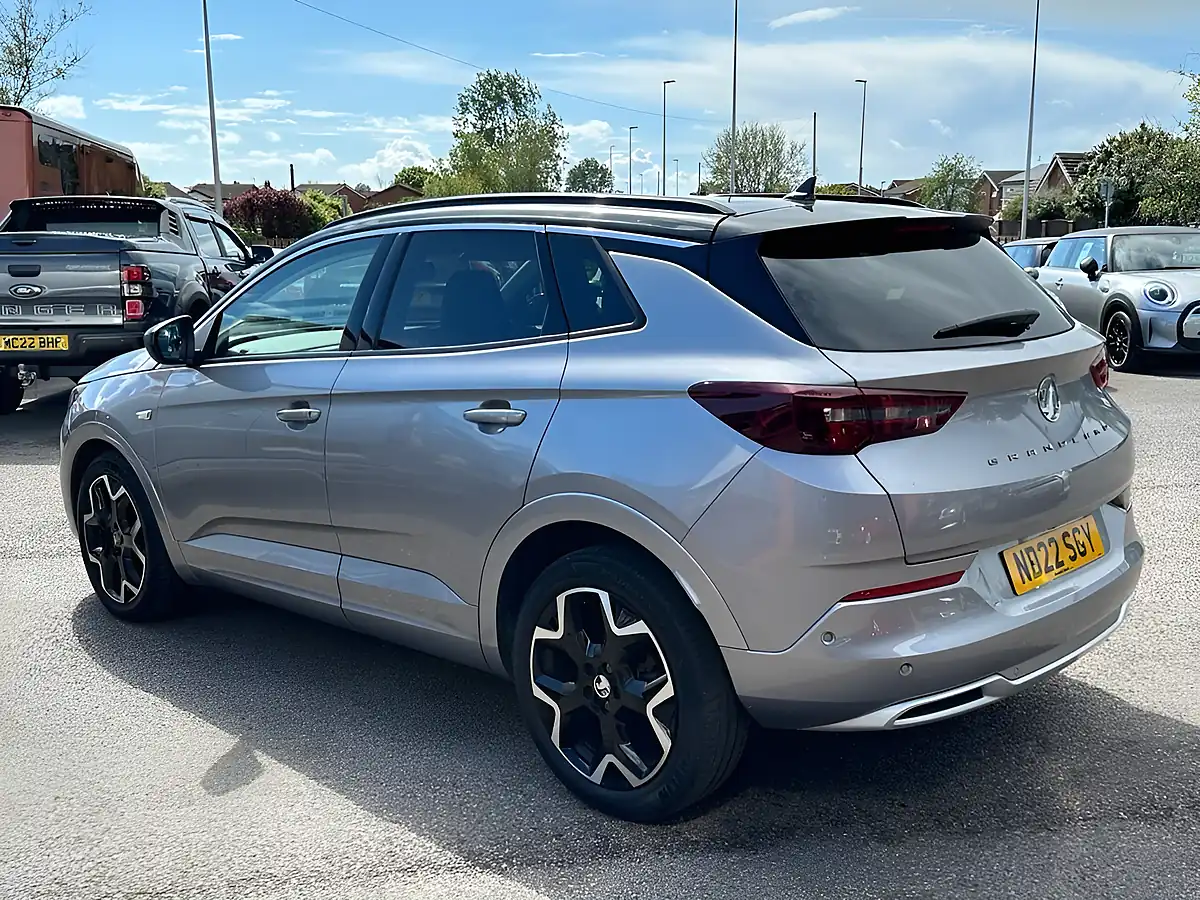 Used 2022 Vauxhall Grandland Elite Grey - Interior and Exterior details 5