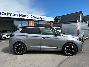 Used 2022 Vauxhall Grandland Elite Grey - Interior and Exterior details 8