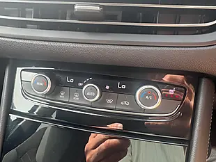 Used 2022 Vauxhall Grandland Ultimate Black - Interior and Exterior details 17