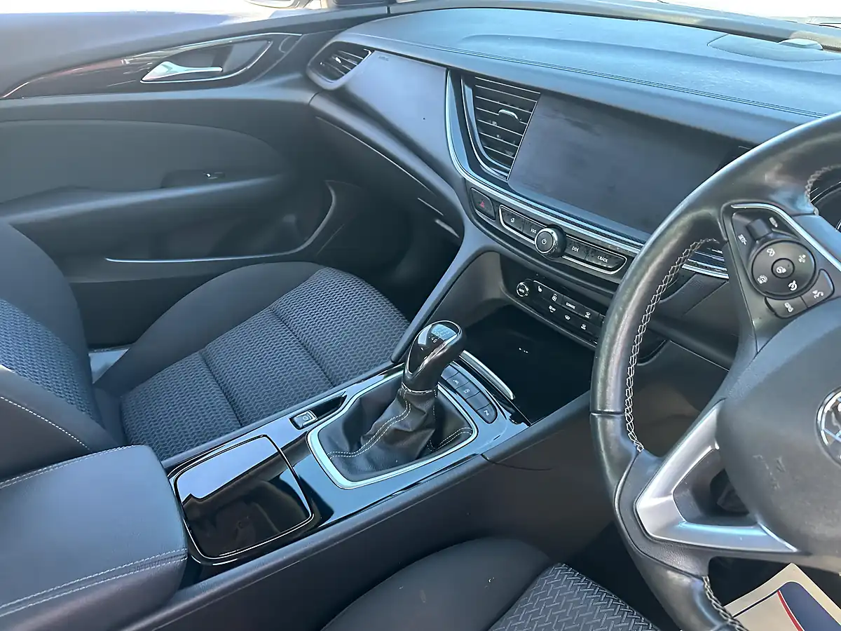 Used 2022 Vauxhall Insignia Design Grand Sport Silver - Interior and Exterior details 14