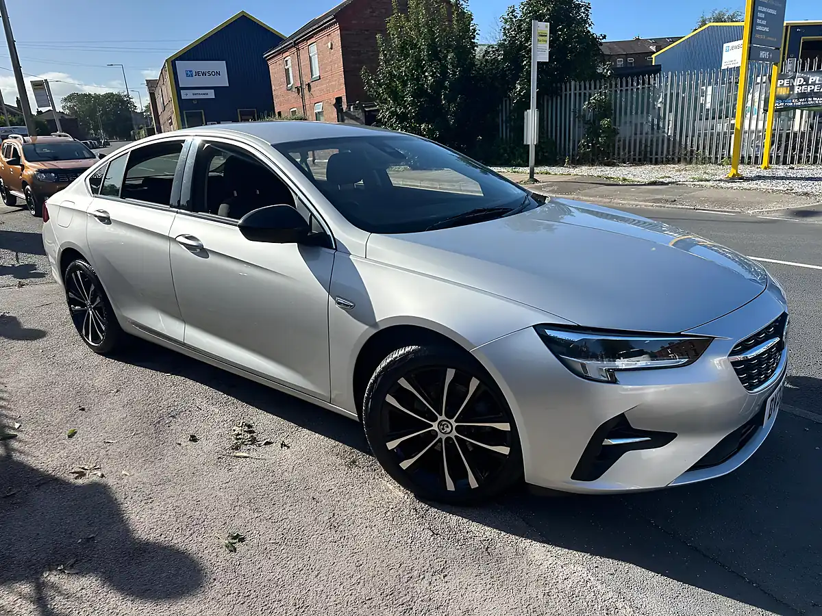 Used 2022 Vauxhall Insignia Design Grand Sport Silver - Interior and Exterior details 8