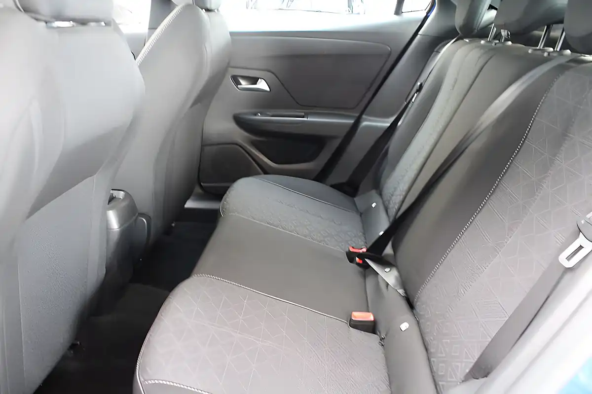 Used 2022 Vauxhall Mokka Design Voltaic Blue - Interior and Exterior details 20