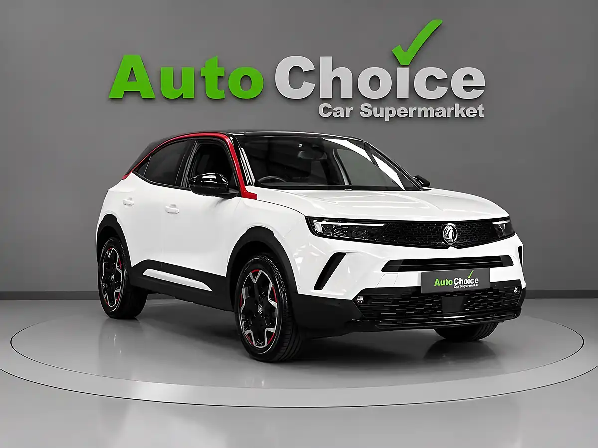 Used 2022 Vauxhall Mokka Electric Sri Premium White - Front View