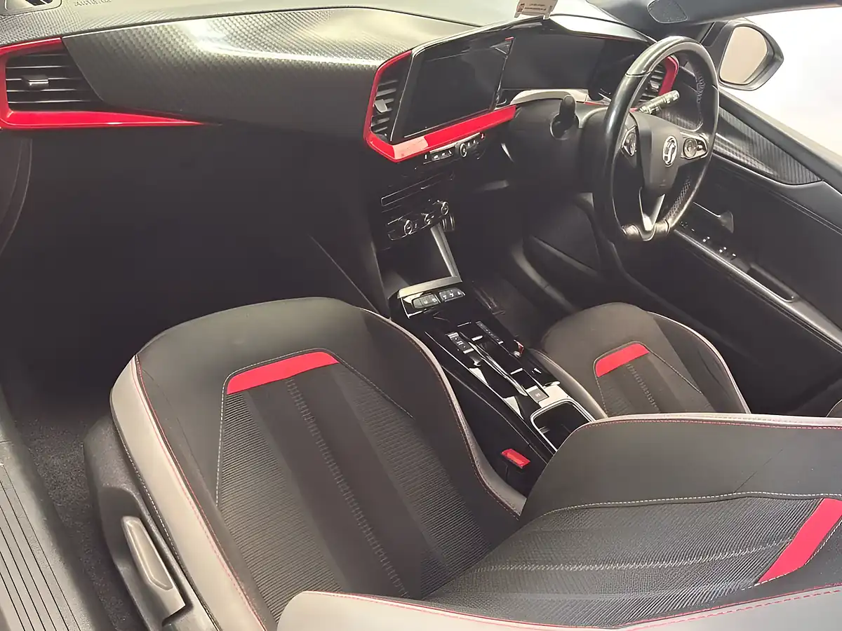 Used 2022 Vauxhall Mokka Electric Sri Premium White - Interior and Exterior details 10