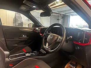 Used 2022 Vauxhall Mokka Electric Sri Premium White - Interior and Exterior details 10