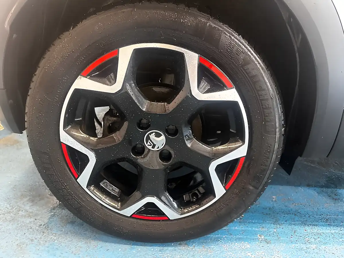 Used 2022 Vauxhall Mokka Electric Sri Premium White - Interior and Exterior details 20