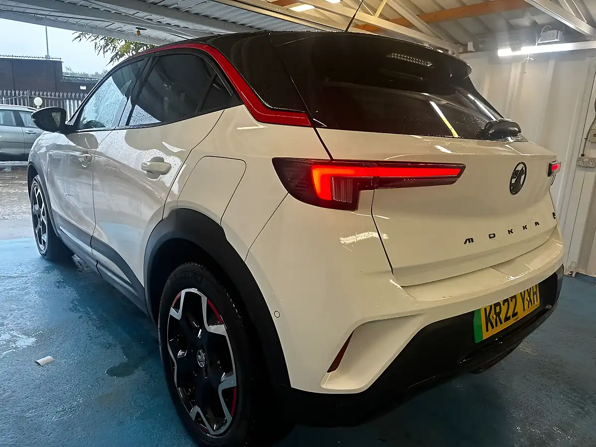 Used 2022 Vauxhall Mokka Electric Sri Premium White - Interior and Exterior details 5