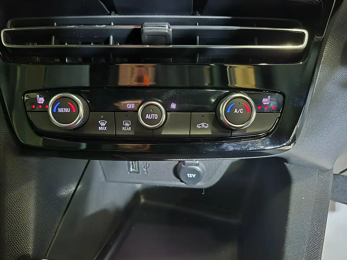 Used 2022 Vauxhall Mokka Electric Ultimate Black - Interior and Exterior details 14