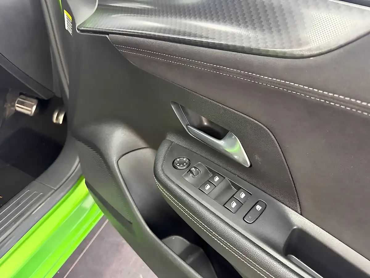 Used 2022 Vauxhall Mokka Electric Ultimate Green - Interior and Exterior details 15