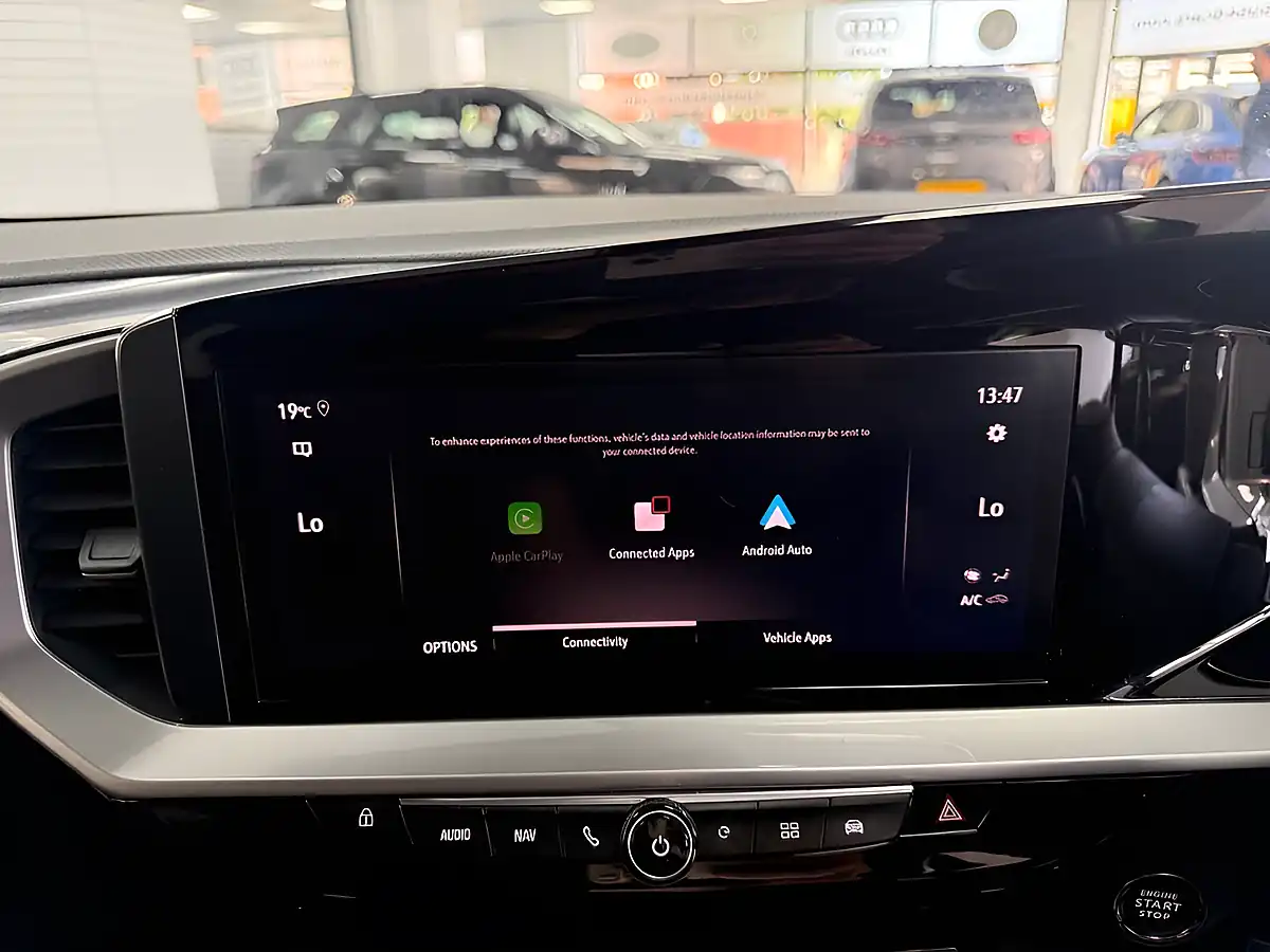 Used 2022 Vauxhall Mokka Electric Ultimate Green - Interior and Exterior details 18