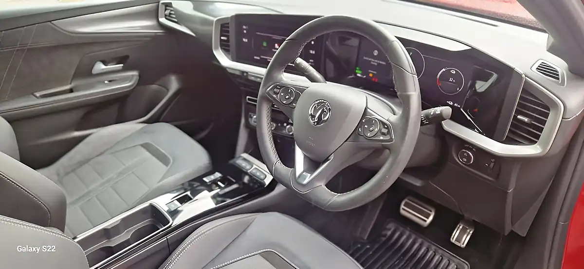 Used 2022 Vauxhall Mokka Electric Ultimate Red - Interior and Exterior details 17