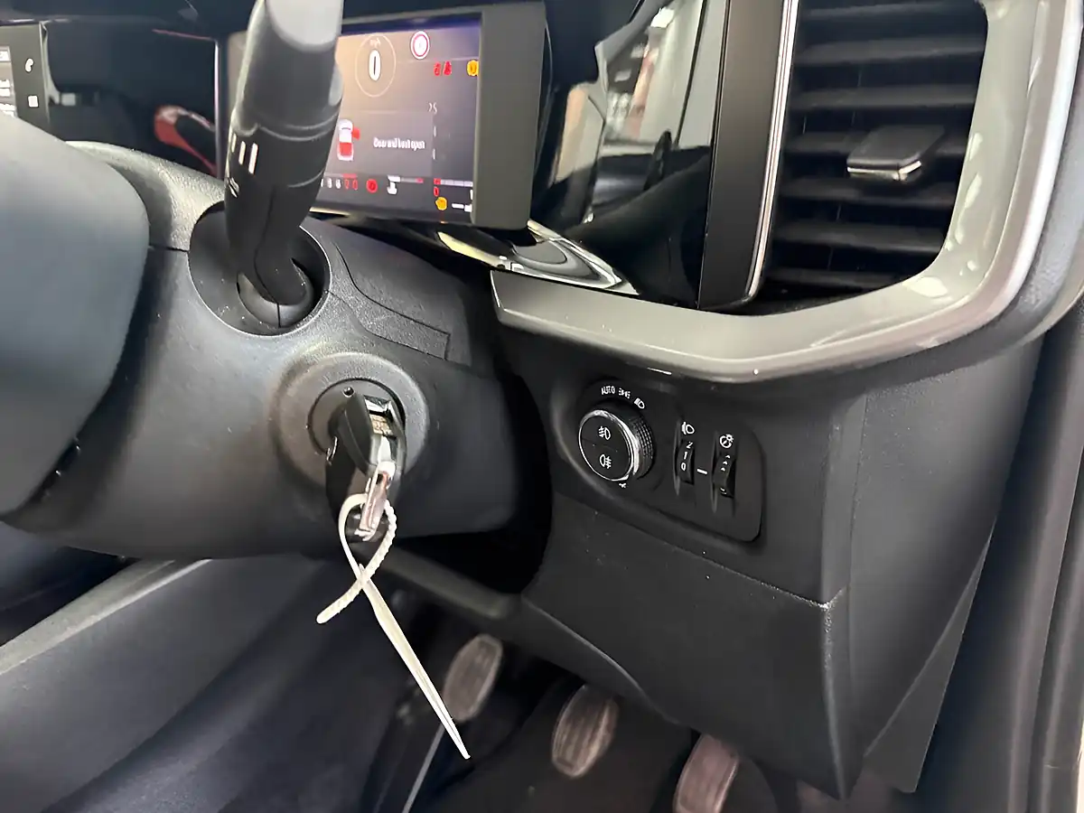 Used 2022 Vauxhall Mokka Elite Edition White - Interior and Exterior details 15