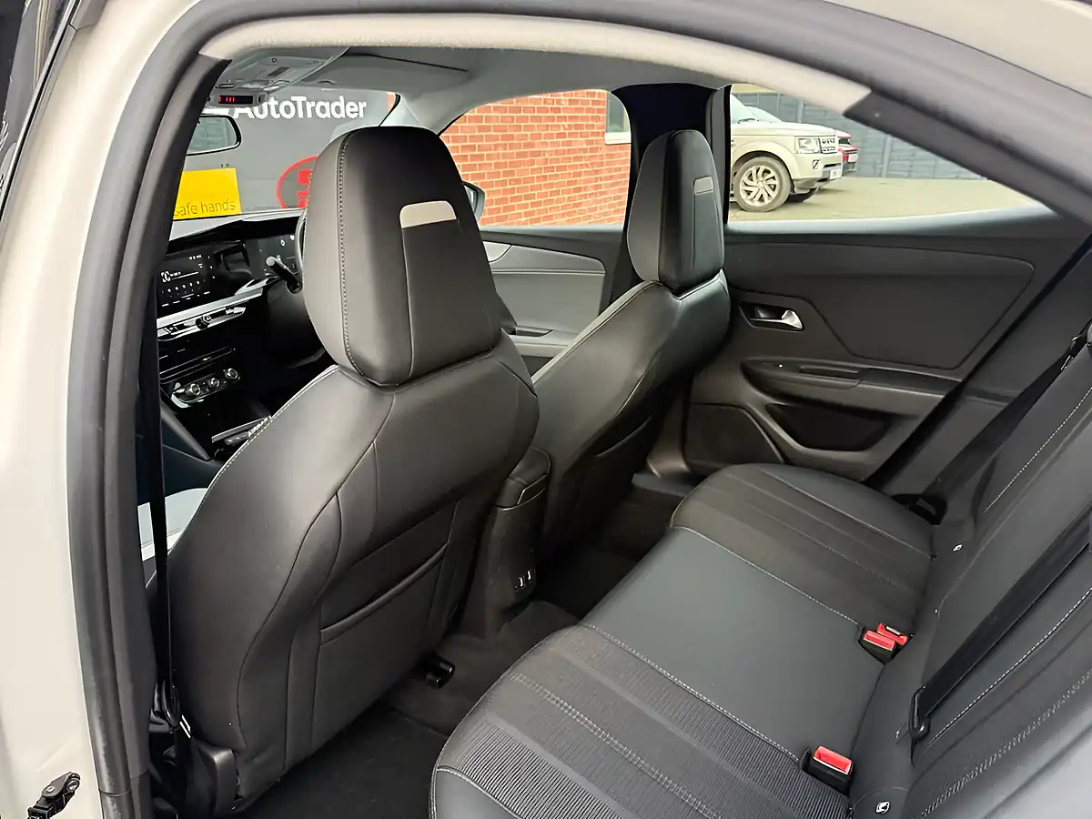 Used 2022 Vauxhall Mokka Elite Edition White - Interior and Exterior details 15