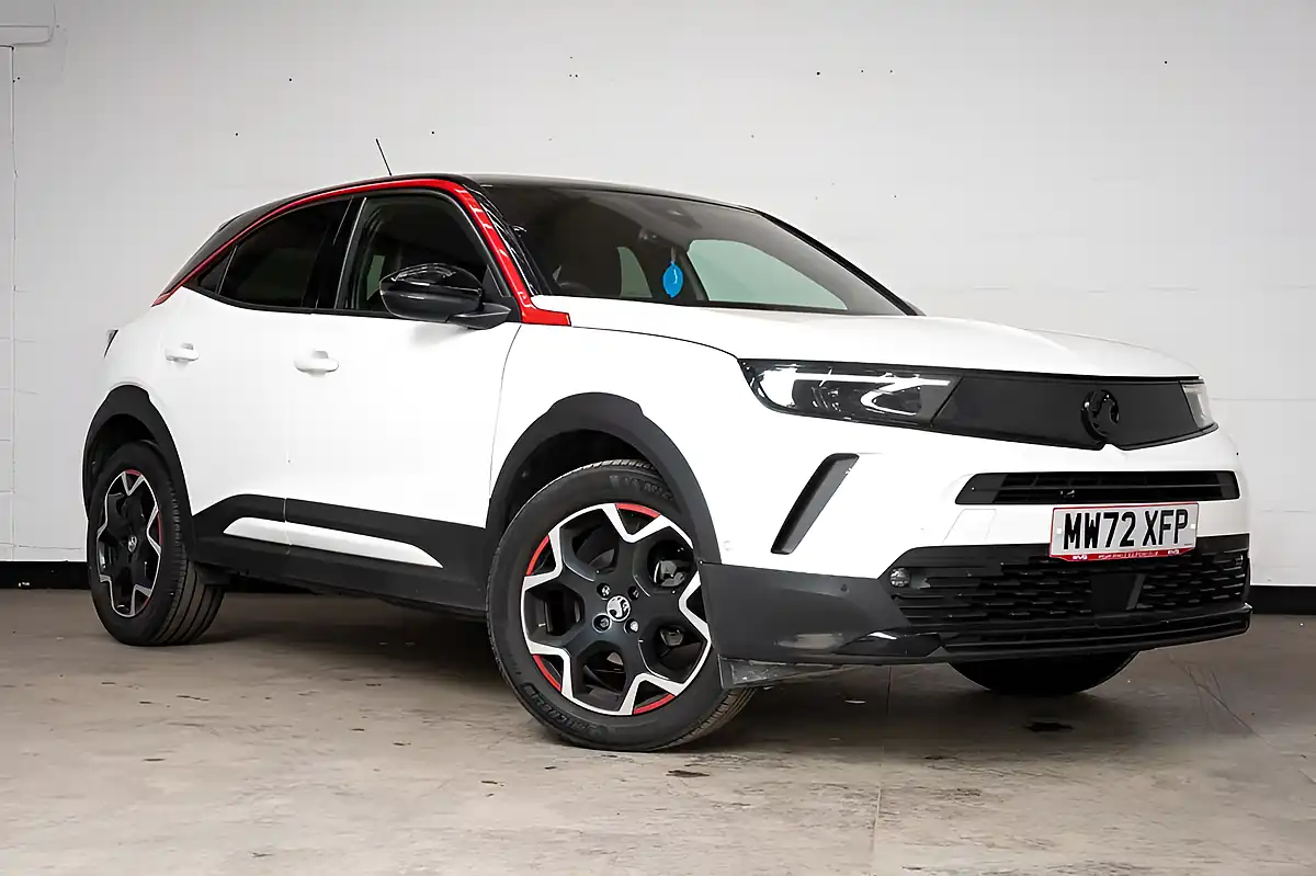 Used 2022 Vauxhall Mokka Gs Line White - Front View