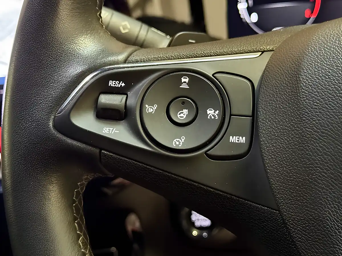 Used 2022 Vauxhall Mokka Sri Premium Grey - Interior and Exterior details 16
