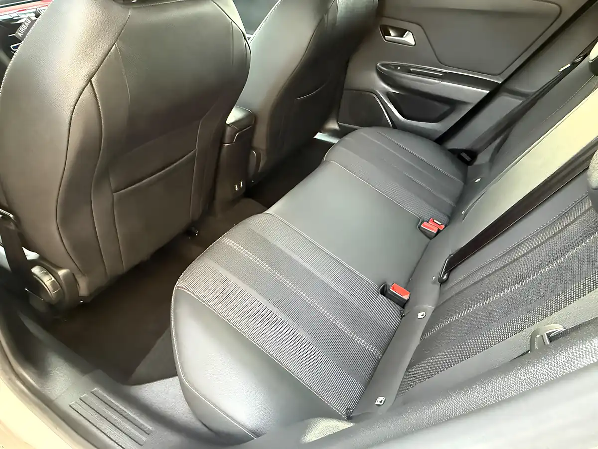 Used 2022 Vauxhall Mokka Sri Premium White - Interior and Exterior details 13
