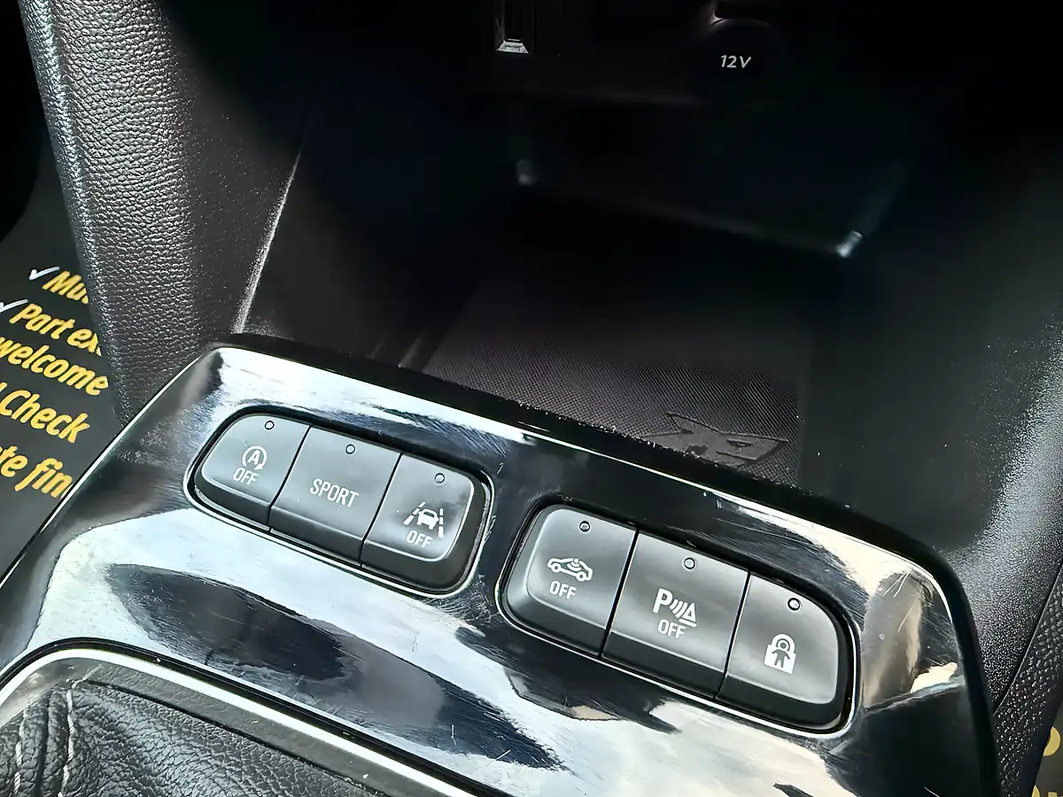 Used 2022 Vauxhall Mokka Sri Premium White - Interior and Exterior details 14