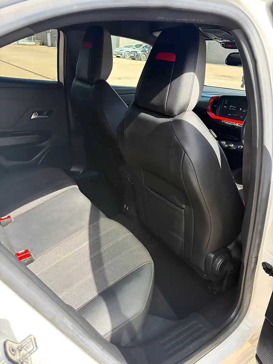 Used 2022 Vauxhall Mokka Sri Premium White - Interior and Exterior details 10