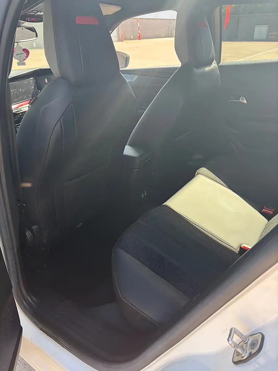 Used 2022 Vauxhall Mokka Sri Premium White - Interior and Exterior details 11