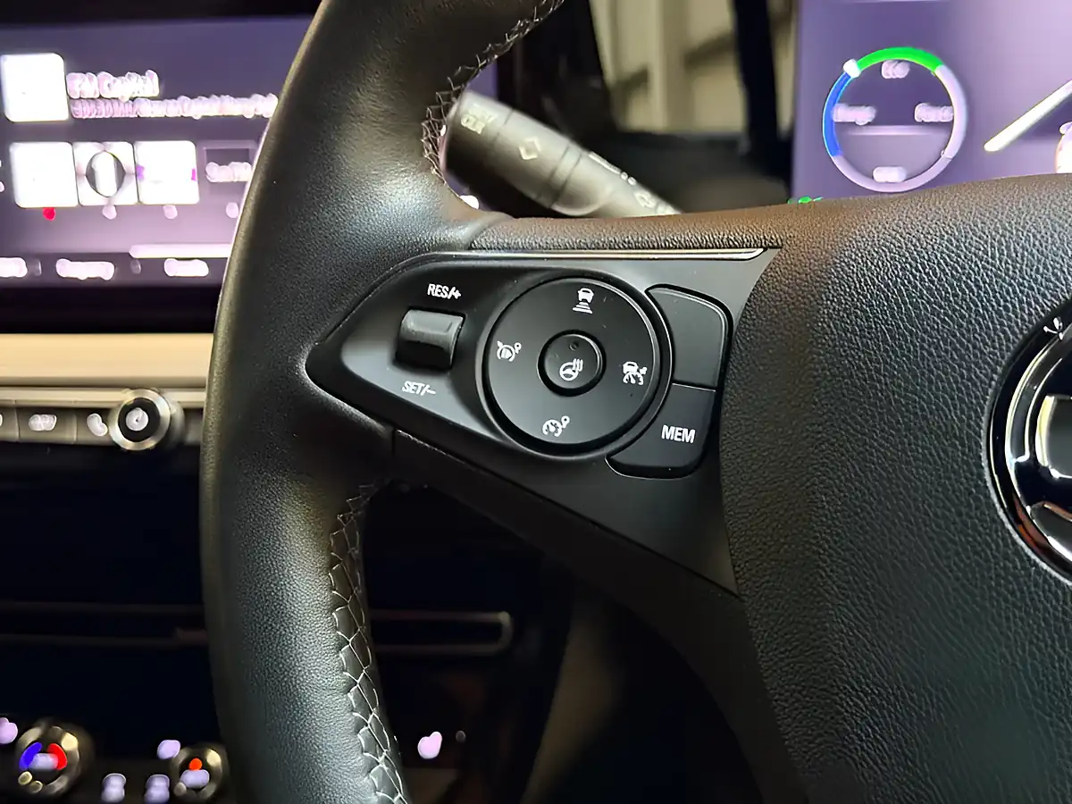 Used 2022 Vauxhall Mokka Ultimate Mamba Green - Interior and Exterior details 13