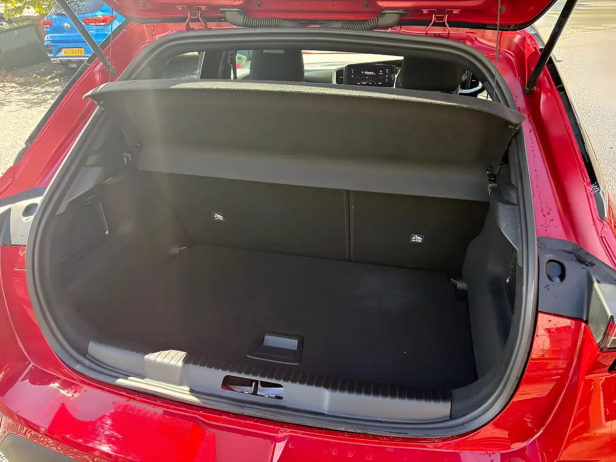 Used 2022 Vauxhall Mokka Ultimate Red - Interior and Exterior details 11