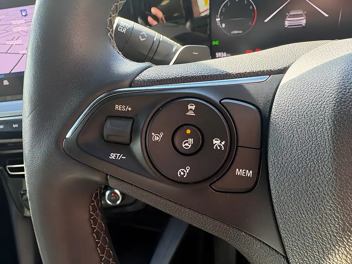 Used 2022 Vauxhall Mokka Ultimate Red - Interior and Exterior details 16