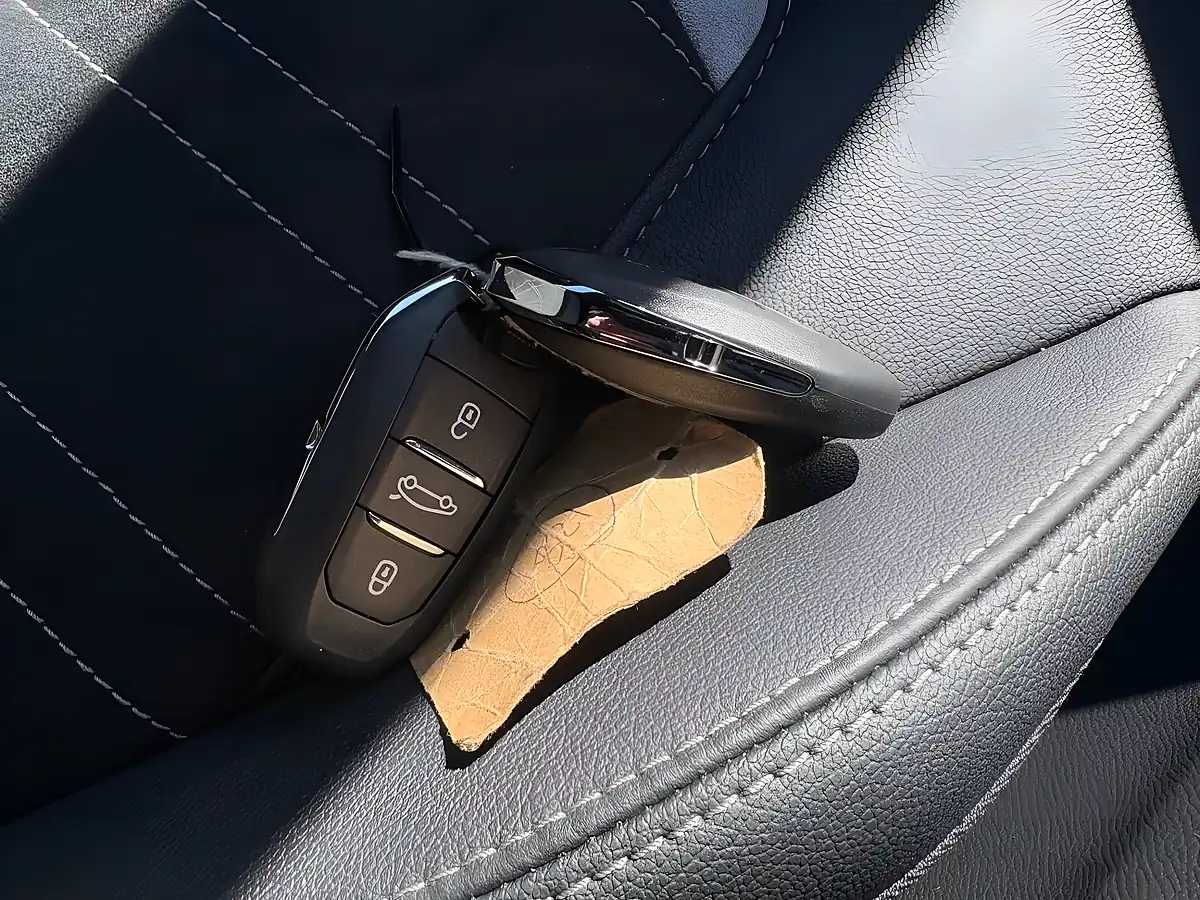 Used 2022 Vauxhall Mokka Ultimate Red - Interior and Exterior details 18