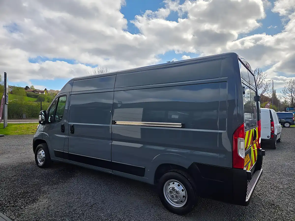Used 2022 Vauxhall Movano 3500 Biturbo Edition L3 H2 Grey - Interior and Exterior details 13