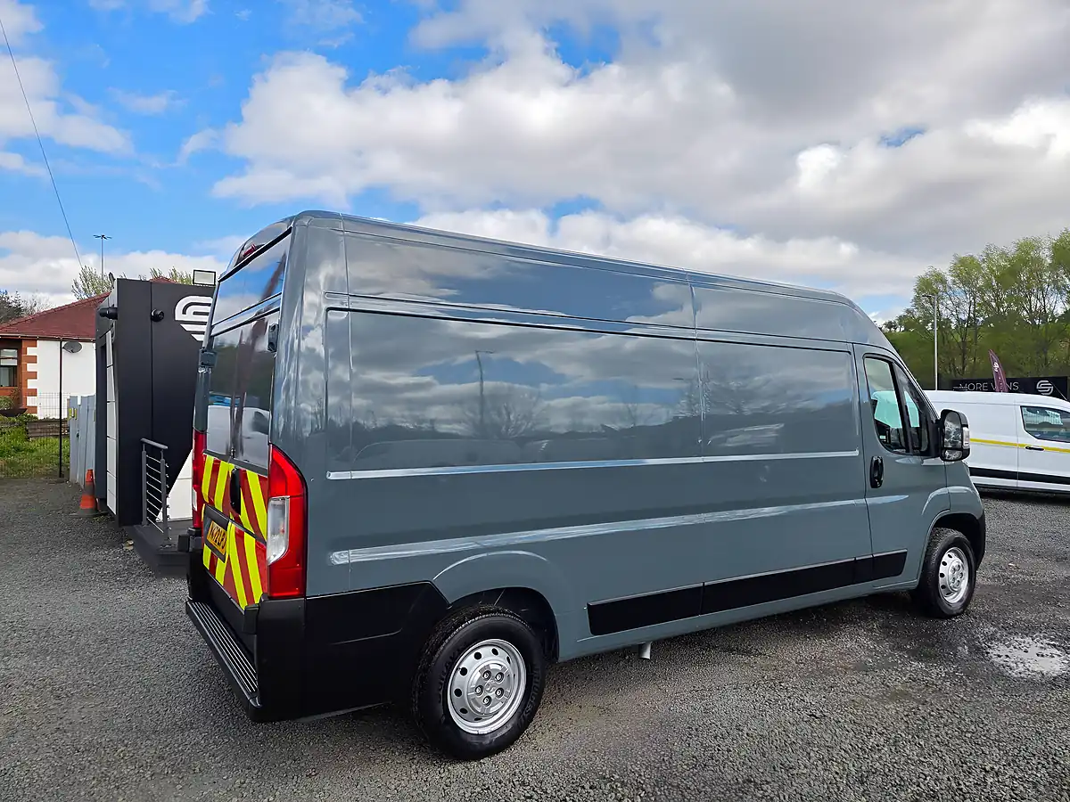 Used 2022 Vauxhall Movano 3500 Biturbo Edition L3 H2 Grey - Interior and Exterior details 4