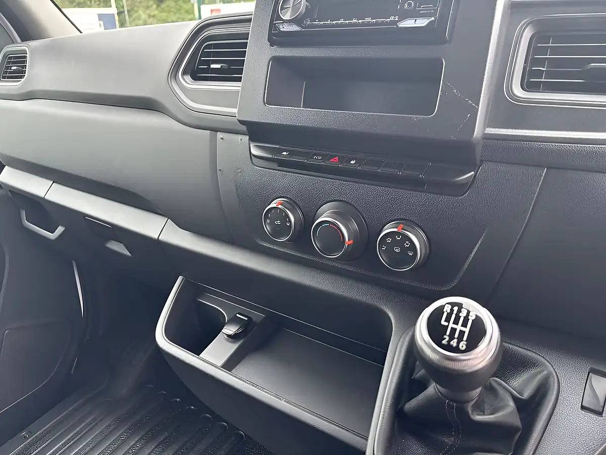 Used 2022 Vauxhall Movano 3500 Edition Panel Van White - Interior and Exterior details 11