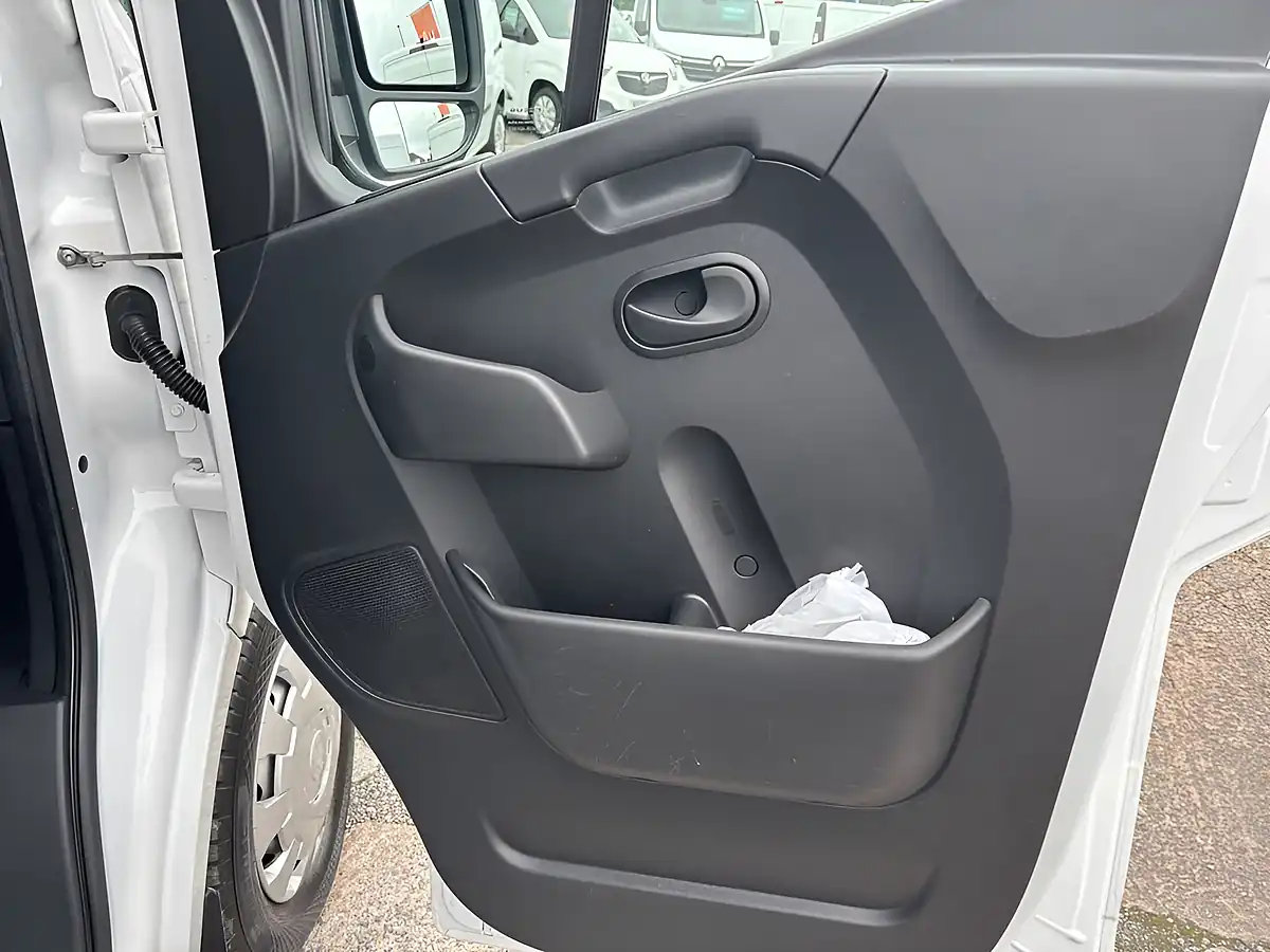 Used 2022 Vauxhall Movano 3500 Edition Panel Van White - Interior and Exterior details 13