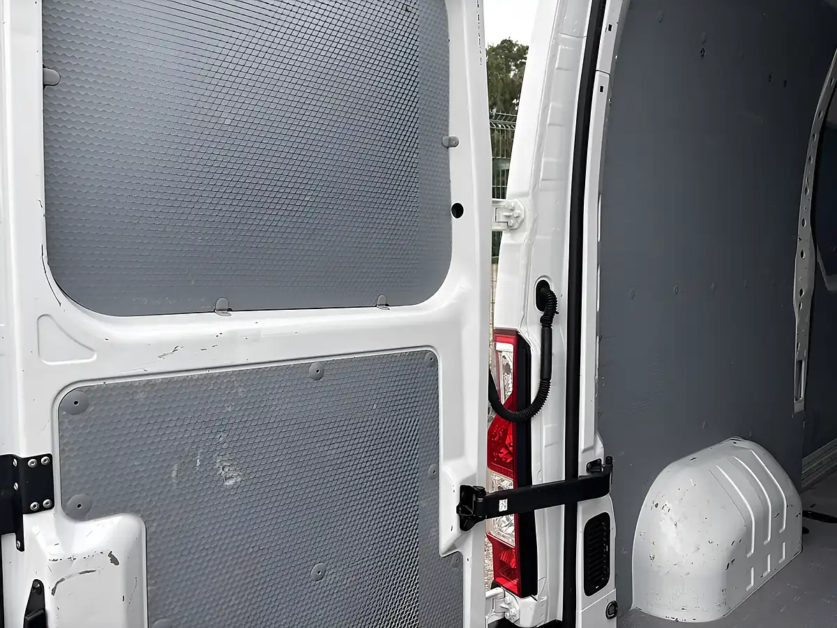 Used 2022 Vauxhall Movano 3500 Edition Panel Van White - Interior and Exterior details 14
