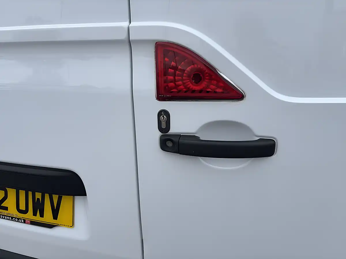 Used 2022 Vauxhall Movano 3500 Edition Panel Van White - Interior and Exterior details 8