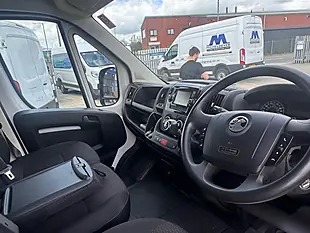Used 2022 Vauxhall Movano Dynamic Kaolin White (brilliant) - Interior and Exterior details 10