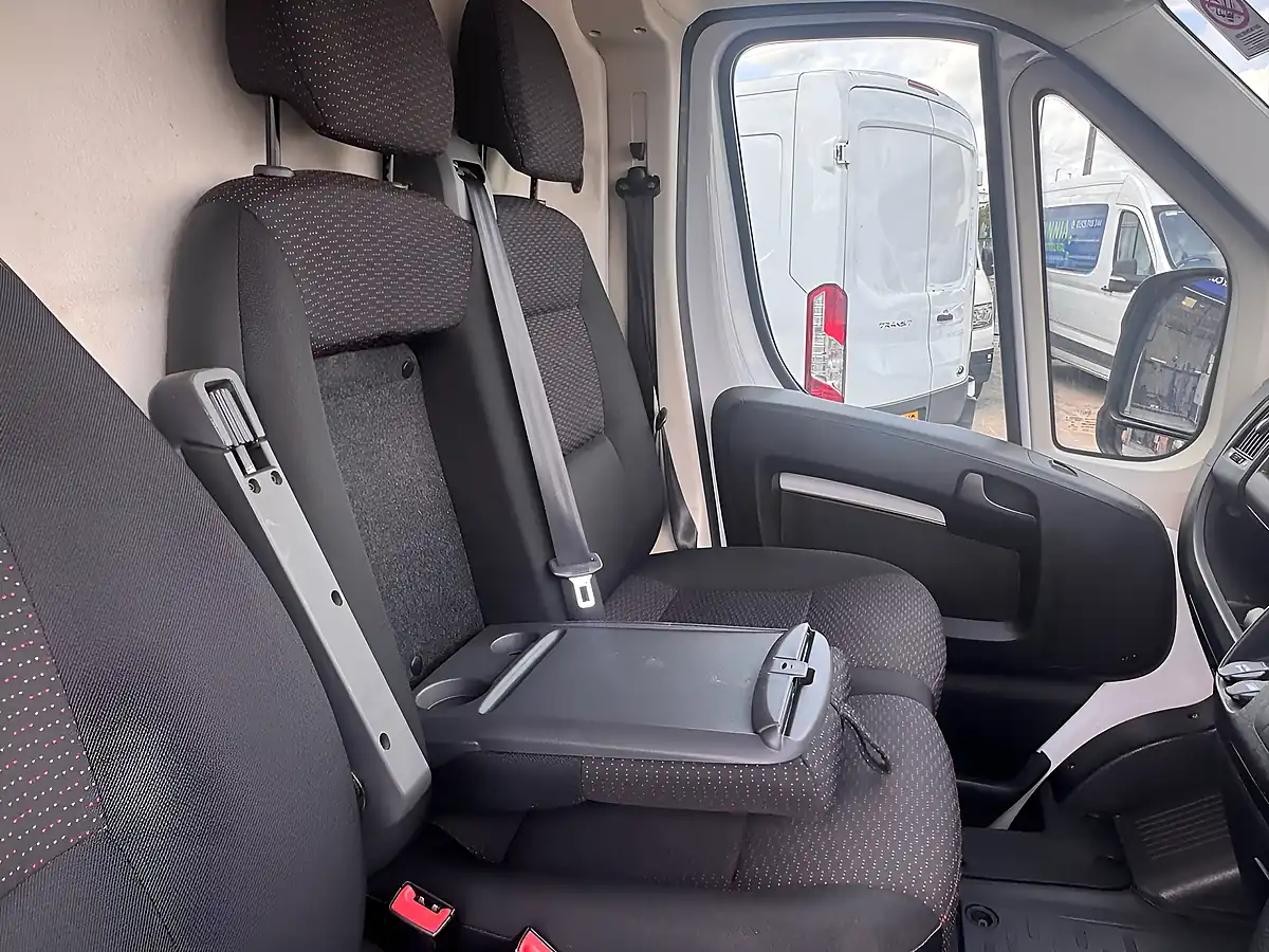 Used 2022 Vauxhall Movano Dynamic Kaolin White (brilliant) - Interior and Exterior details 11