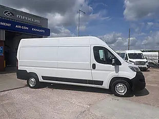 Used 2022 Vauxhall Movano Dynamic Kaolin White (brilliant) - Interior and Exterior details 2