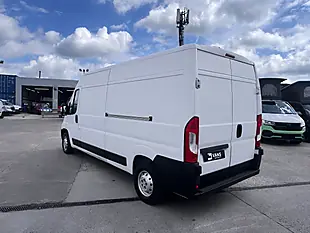 Used 2022 Vauxhall Movano Dynamic Kaolin White (brilliant) - Interior and Exterior details 5
