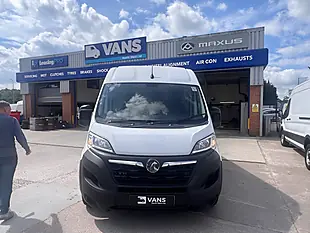 Used 2022 Vauxhall Movano Dynamic Kaolin White (brilliant) - Interior and Exterior details 7
