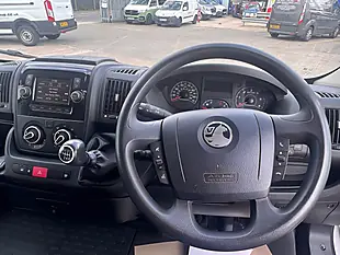 Used 2022 Vauxhall Movano Dynamic Kaolin White (brilliant) - Interior and Exterior details 9