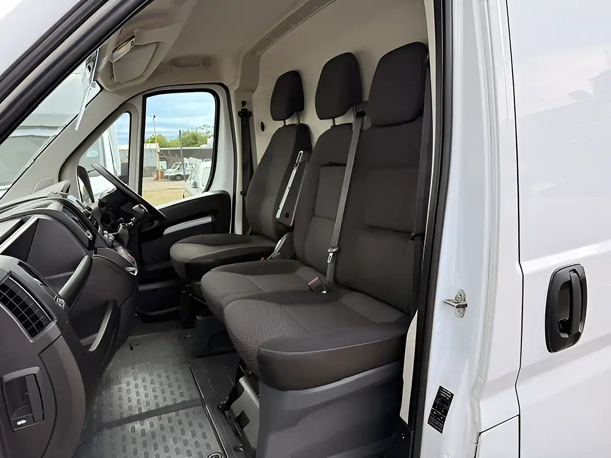 Used 2022 Vauxhall Movano Dynamic L2 H2 Mwb Medium Roof White - Interior and Exterior details 12