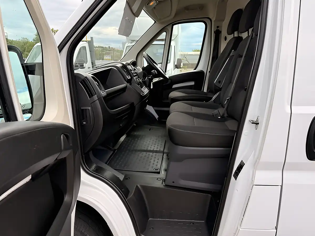 Used 2022 Vauxhall Movano Dynamic L2 H2 Mwb Medium Roof White - Interior and Exterior details 13