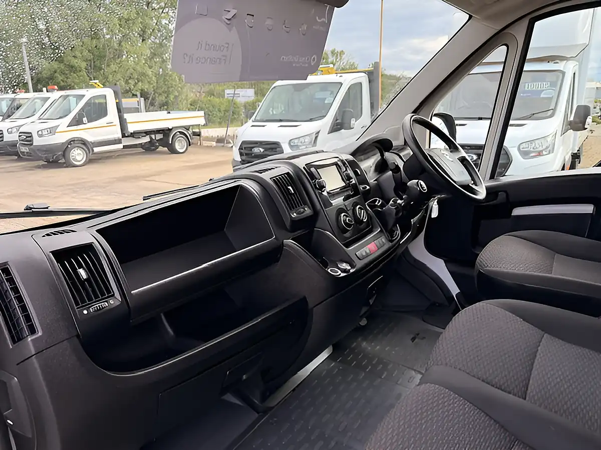 Used 2022 Vauxhall Movano Dynamic L2 H2 Mwb Medium Roof White - Interior and Exterior details 15