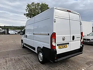 Used 2022 Vauxhall Movano Dynamic L2 H2 Mwb Medium Roof White - Interior and Exterior details 6