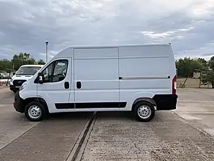 Used 2022 Vauxhall Movano Dynamic L2 H2 Mwb Medium Roof White - Interior and Exterior details 7