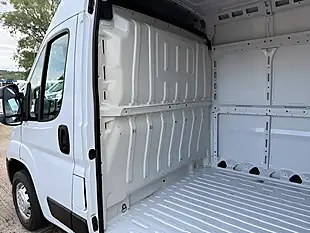 Used 2022 Vauxhall Movano Dynamic L2 H2 Mwb Medium Roof White - Interior and Exterior details 9