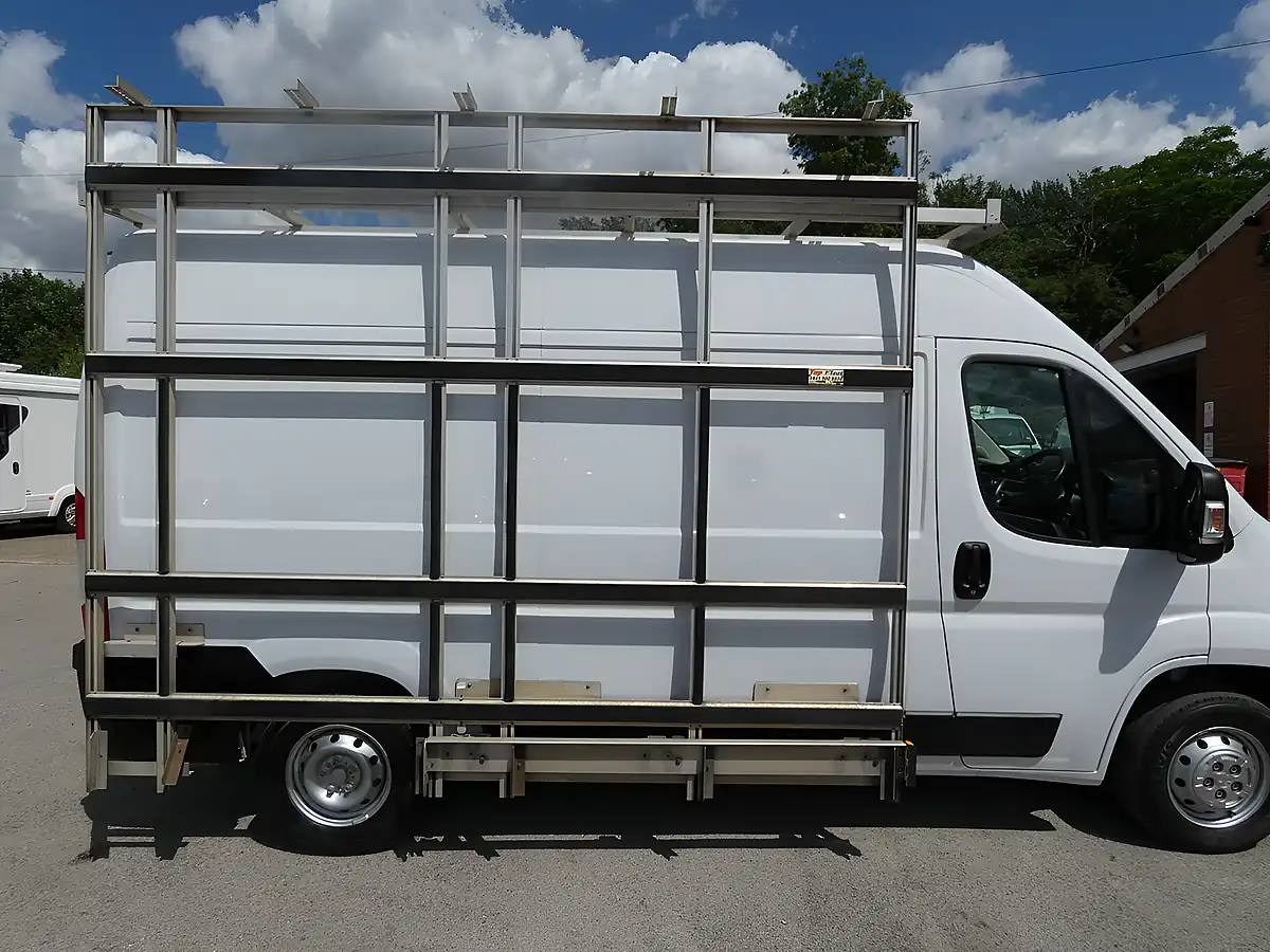 Used 2022 Vauxhall Movano Dynamic L2H2 Mwb Glass Carrier White - Interior and Exterior details 11