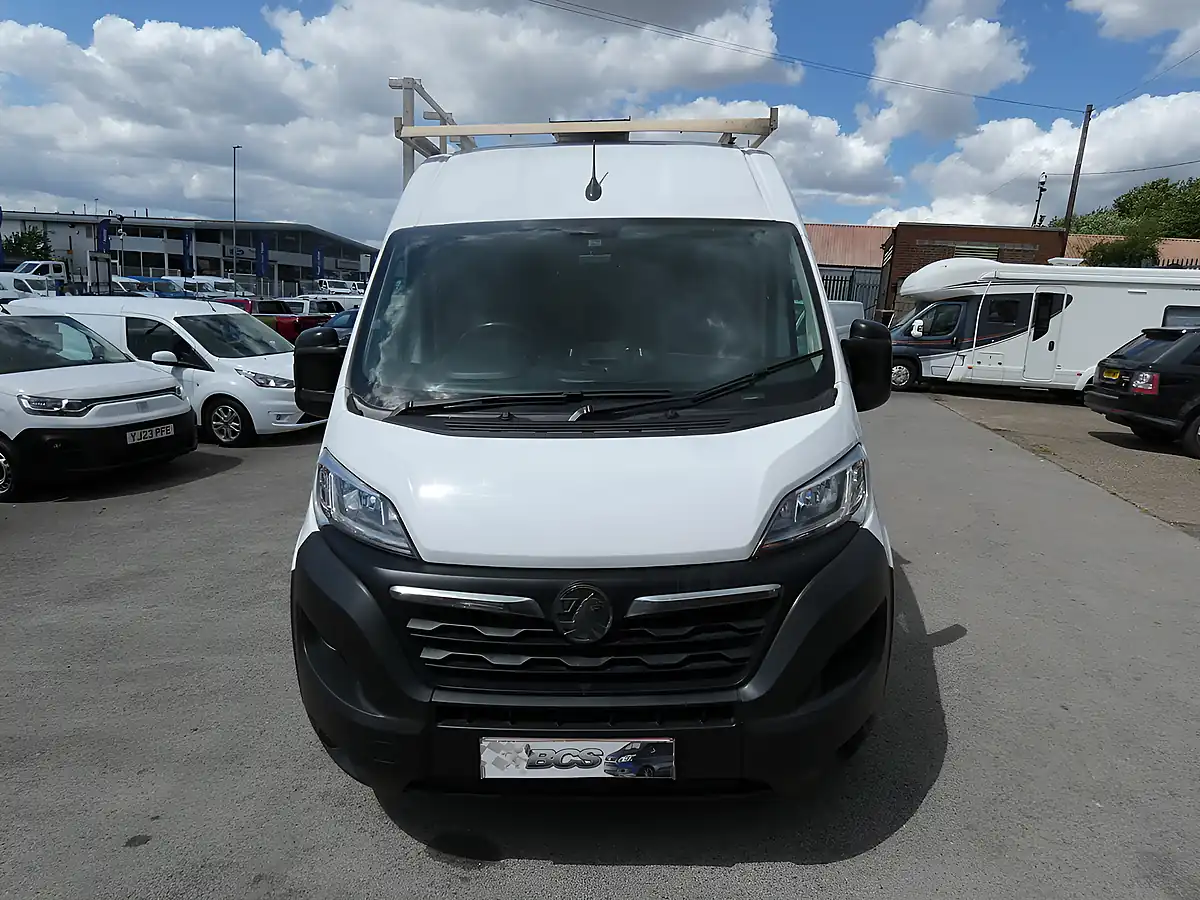 Used 2022 Vauxhall Movano Dynamic L2H2 Mwb Glass Carrier White - Interior and Exterior details 12