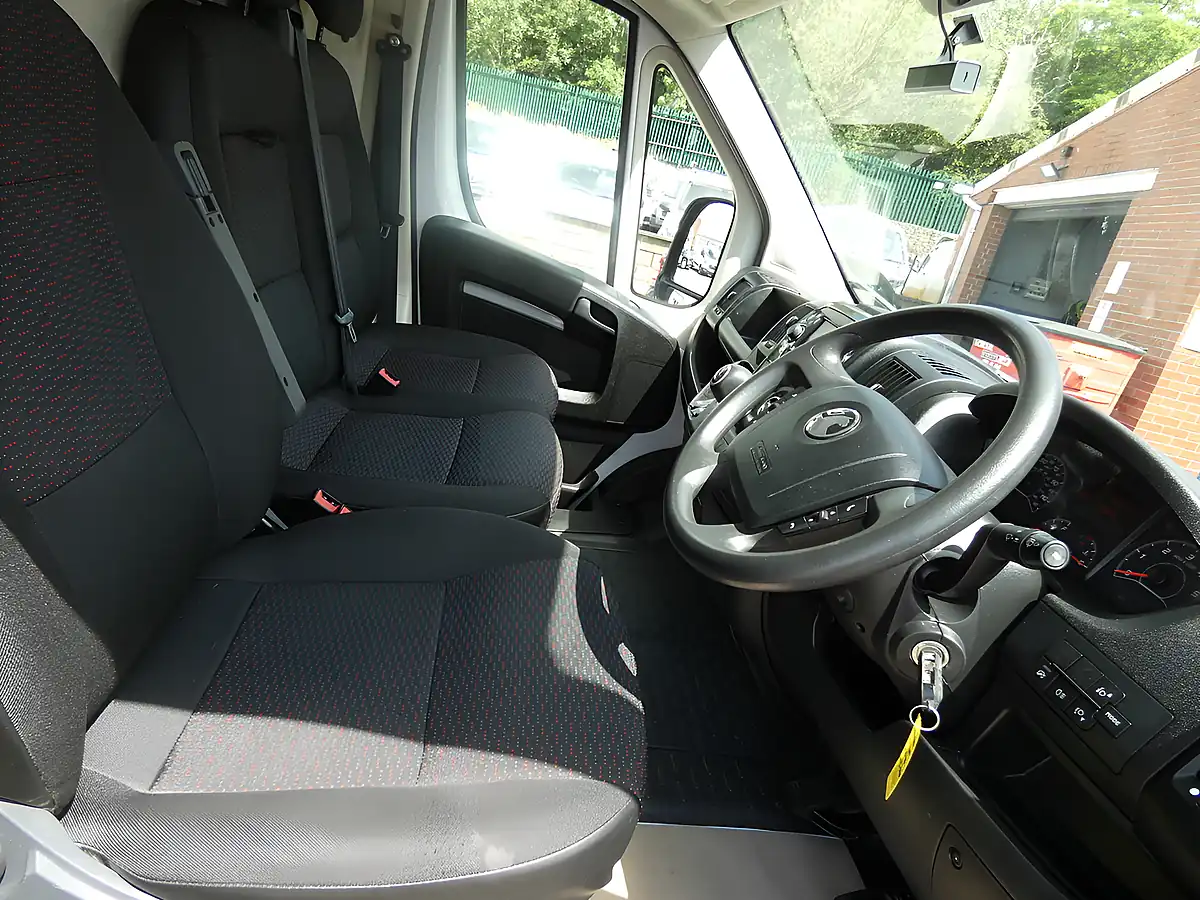 Used 2022 Vauxhall Movano Dynamic L2H2 Mwb Glass Carrier White - Interior and Exterior details 2